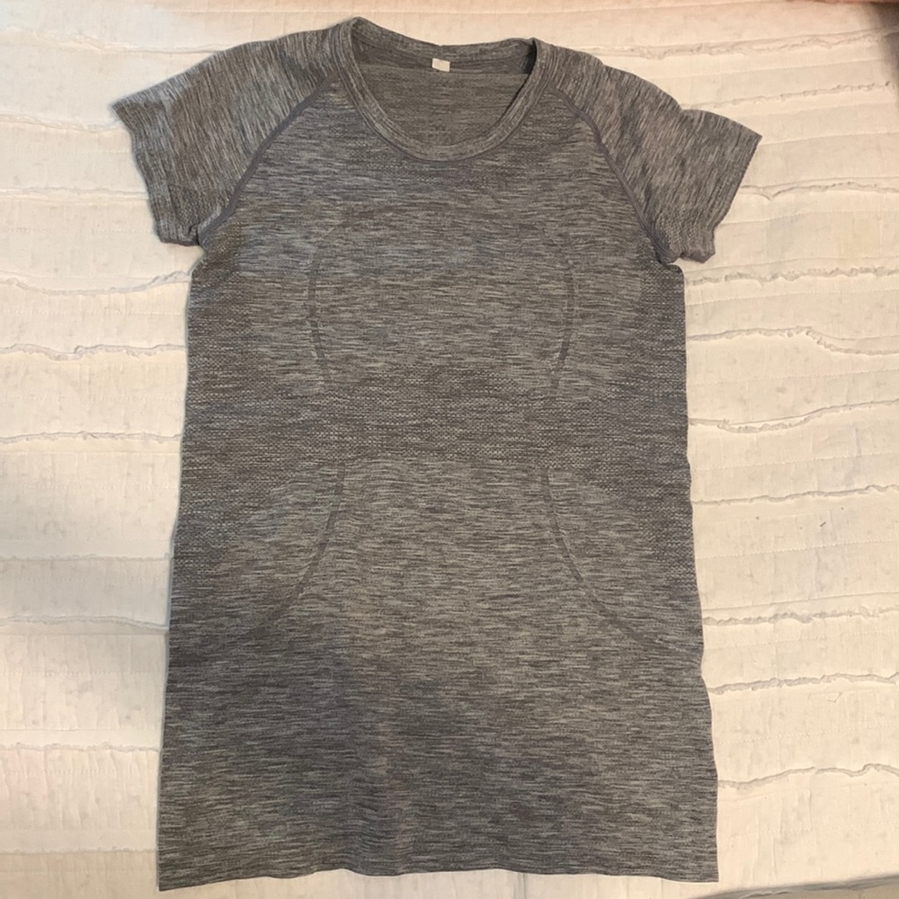 Lululemon Swiftly Tech Short Sleeve Shirt size 8
